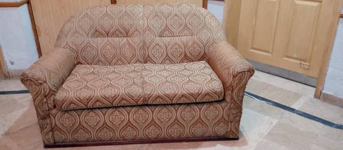 6 Seator Sofa Set (3-2-1) Perfect condition
