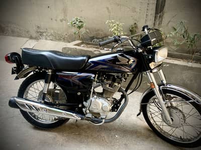 2025 model Honda CG 125 only 6200 km used