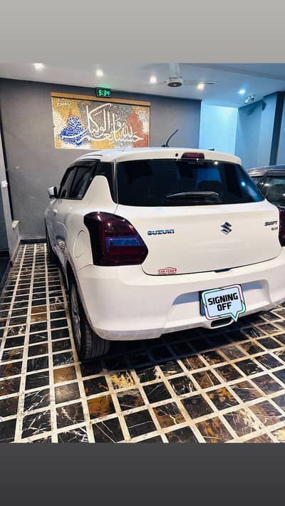 Hello i am selling sazuki swift gl cvt 2022 model b to b