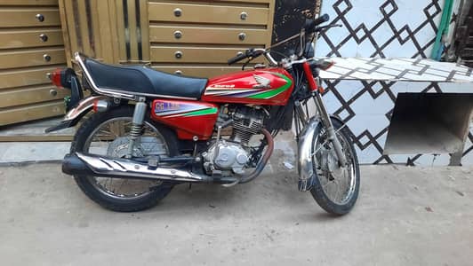 Honda CG 125 2013 well maintained