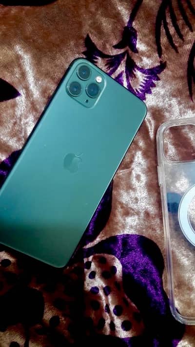 Iphone 11 pro max (12 13 14 15 16 17)