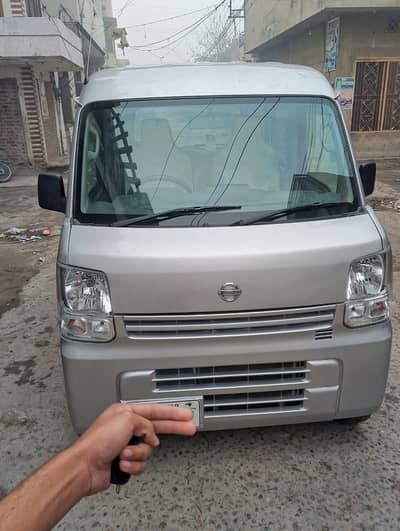 Suzuki Every 2020 Nissan clipper better than  Mitsubishi mazada hijact