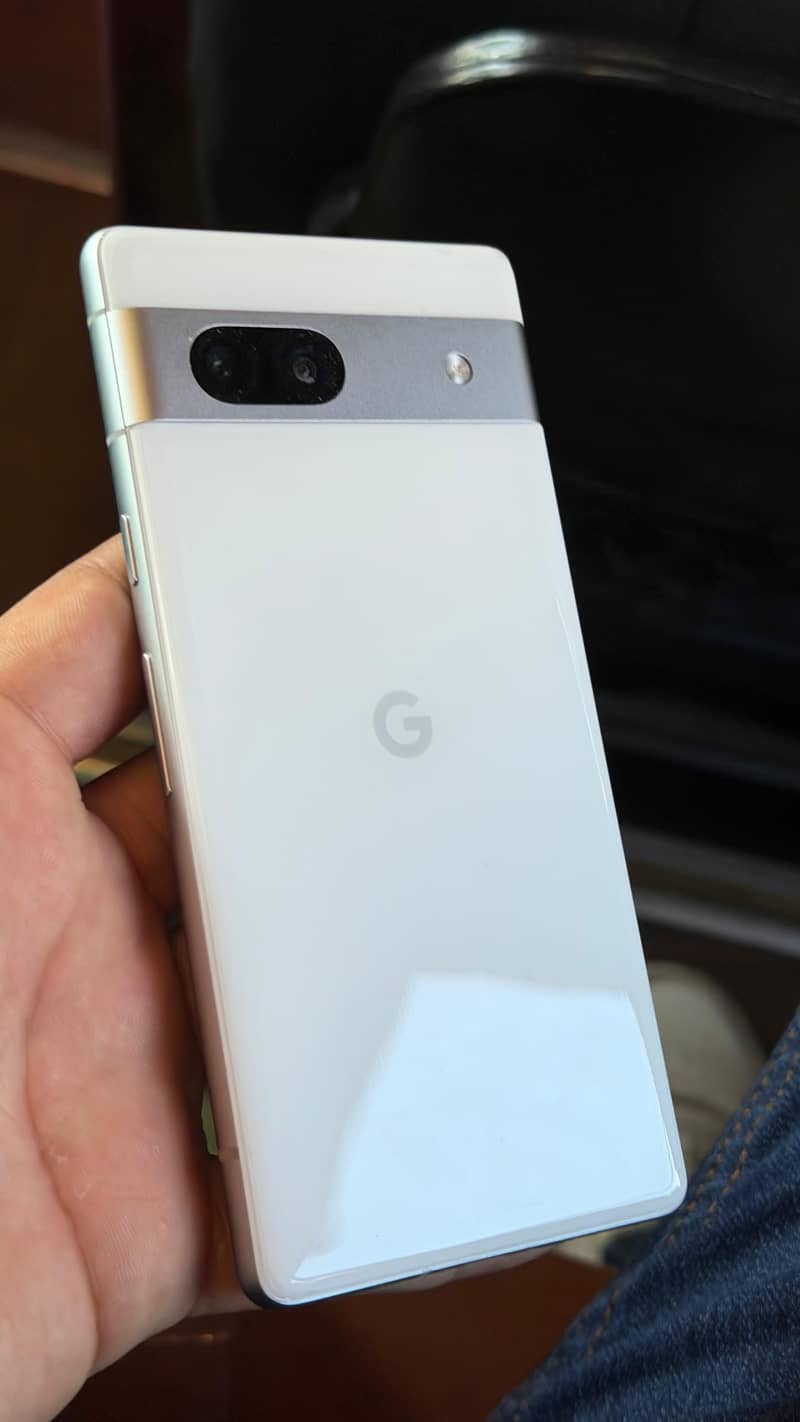 Google pixel 7a 8