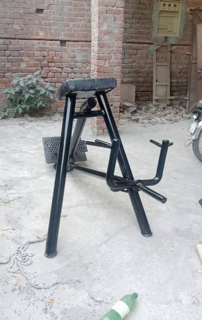 T- Bar machine for back muscles