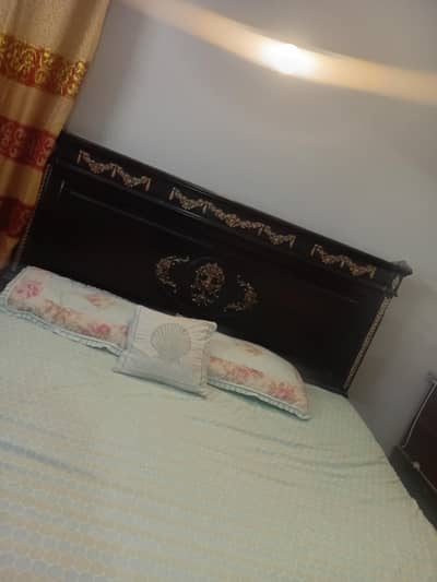 embossed polished wooden without mattress