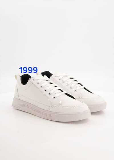 Free Delivery    Casual Sneakers