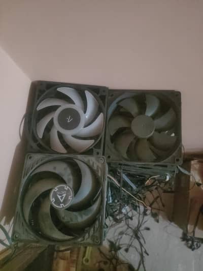 AFTERSHOCK AND OTHER BRAND  FAN SCARAP