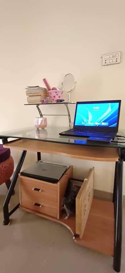 computer table/work station