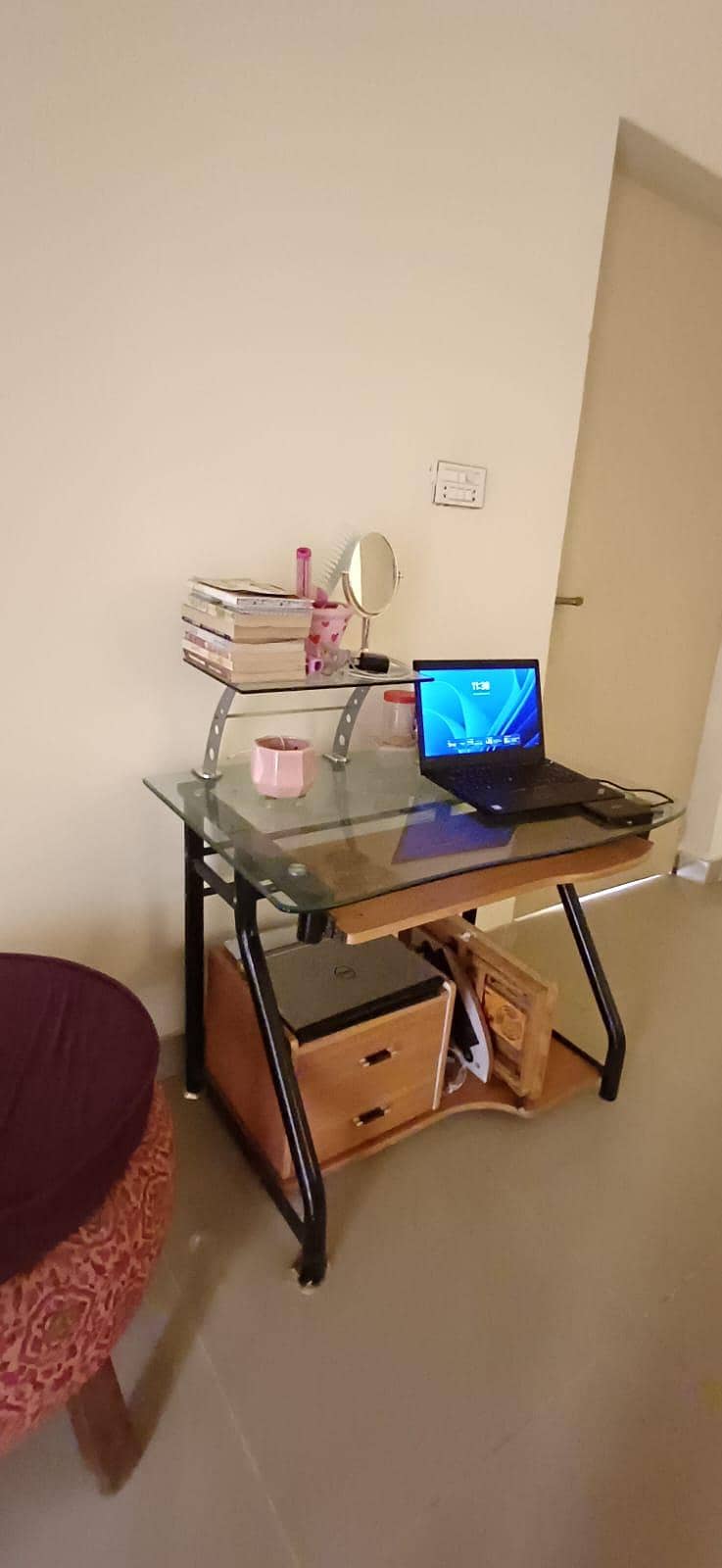 computer table/work station 1