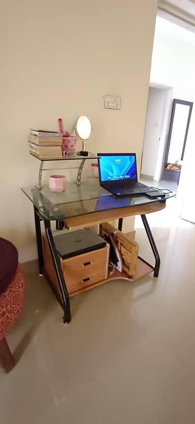 computer table/work station