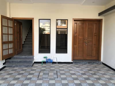 8 Marla House Available For Rent.