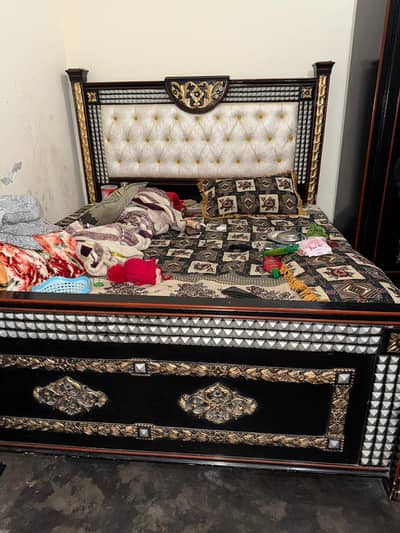 Bed set / complete furniture / wooden furniture