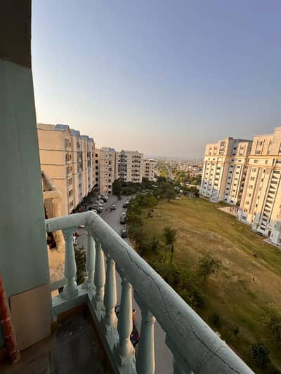 3 Bedroom Apartment 1509 Sqft, 2nd floor for sale in Defence Residancy Block 9