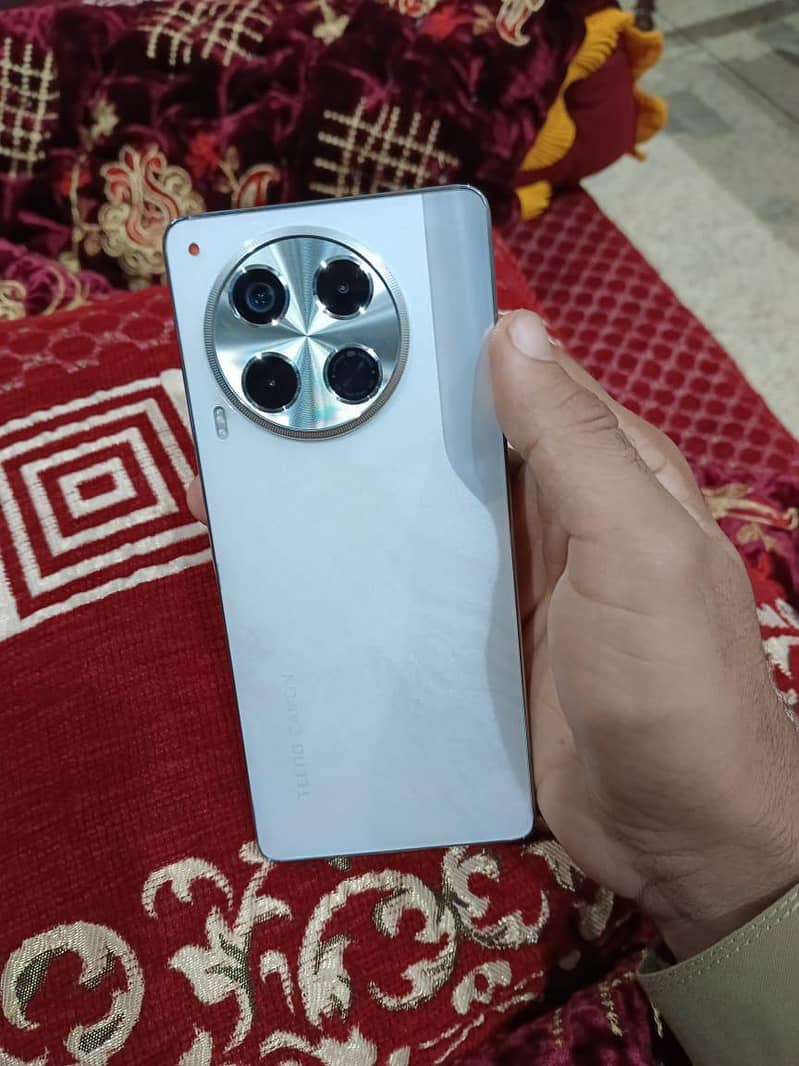 Techno Camon 30 2