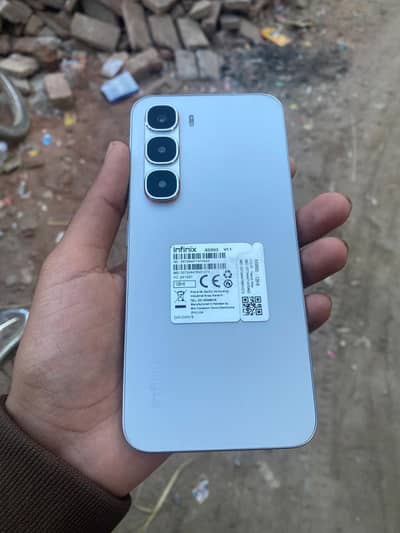 Infinix hot 6 pro with box and charger 10 by 10 condition 8+8/128