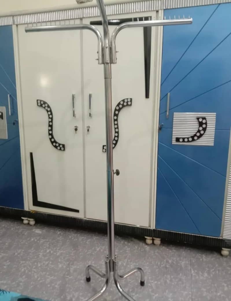 Clothes Hanging Stand 3