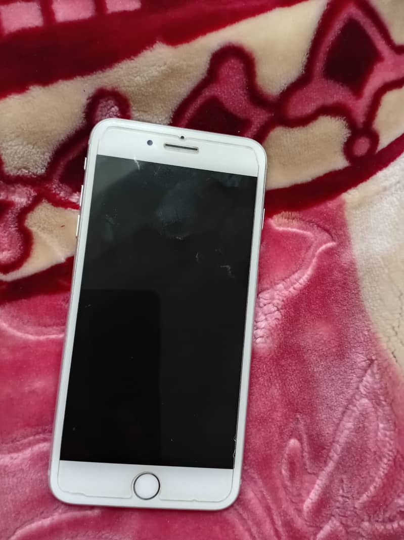 Apple iPhone 8 Plus 1