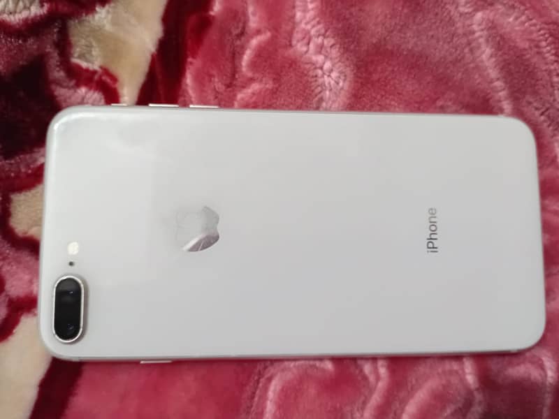 Apple iPhone 8 Plus 2
