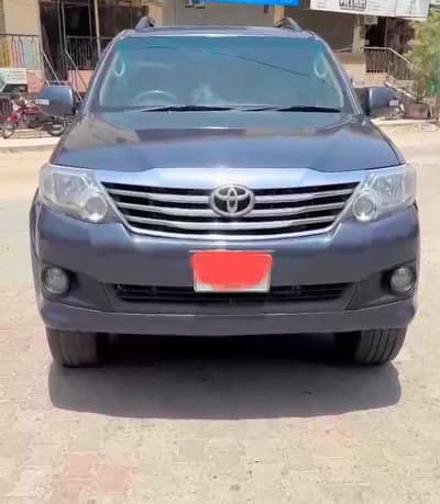 Toyota Fortuner 2014(Fully Maintained from Toyota)