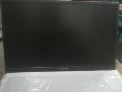 ASUS Vivobook 15 X5D12A 8/256 Ram and SSD
