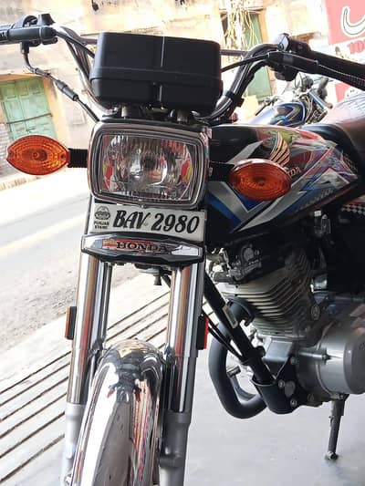 honda 125 like new just 8500 km driven