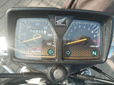 Honda 125 gold black