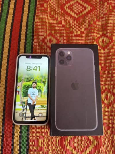 iphone 11pro non Pta box present
