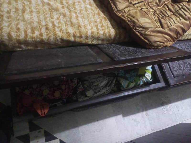 bed with sidetable 3