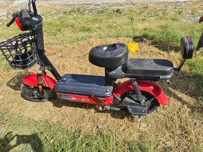 Evee flipper Scooty Automatic