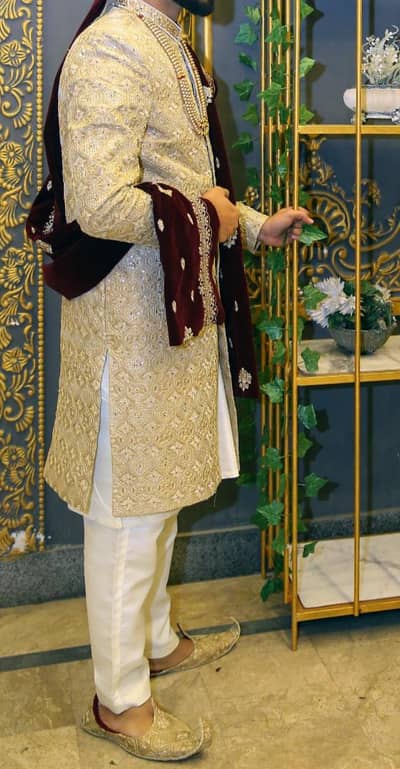 groom sherwani   (2 hours used only]