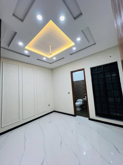 10 MARLA LOWER PORTION AVAILABLE FOR RENT