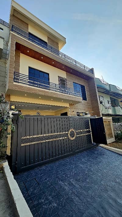 30x60 7 Marla Brand New House for Sale G-13 isb