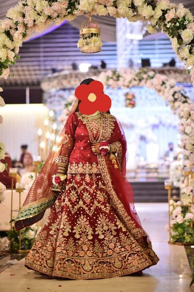 2 hour wear wedding dress with bridal set, bangles , clutch and sandal