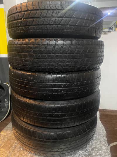 Suzuki Bolan ya Ravi ke tyre for sale best condition