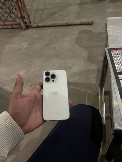 IPHONE 13 pro deal wla phone