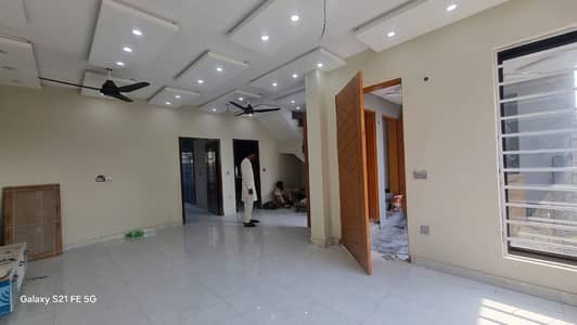 5 MARLA BEAUTIFUL HOUSE AVAILABLE FOR SALE IN PRIME LOCATION AT PARK VIEW CITY