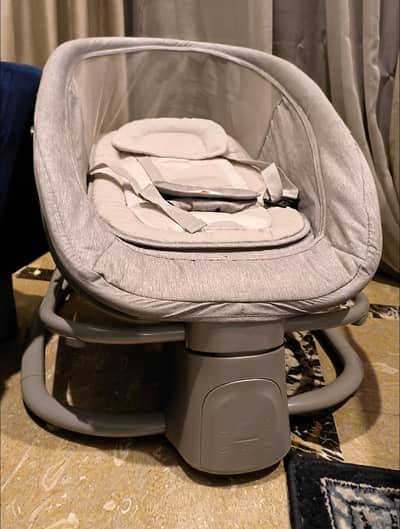 Mastela 4 in 1 Deluxe Multi Function Bassinet