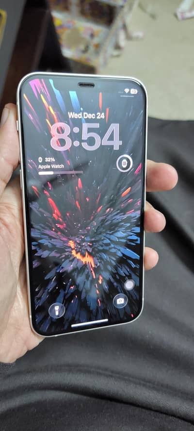 iphone 12 white 128gb 9.5/10 condition JV 80 battery health