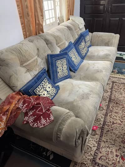 7 seater wooden sofa set in excellent condition