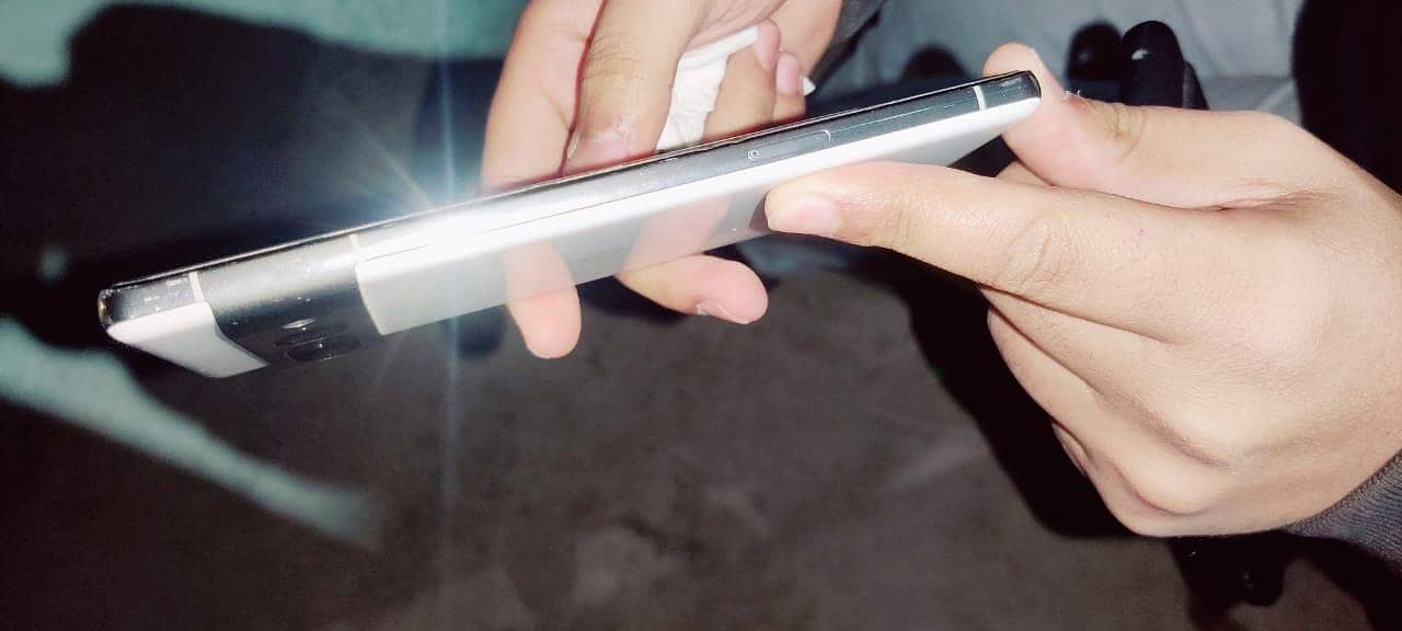 google pixel 7 pro. 1