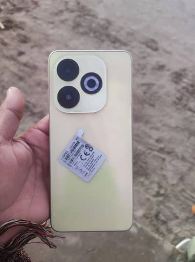 infinix smart 8pro. . . 4+4/128