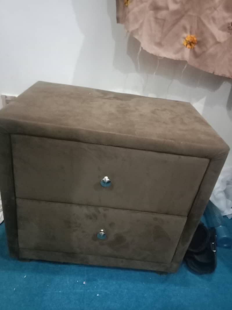 bed set with dressing table 3