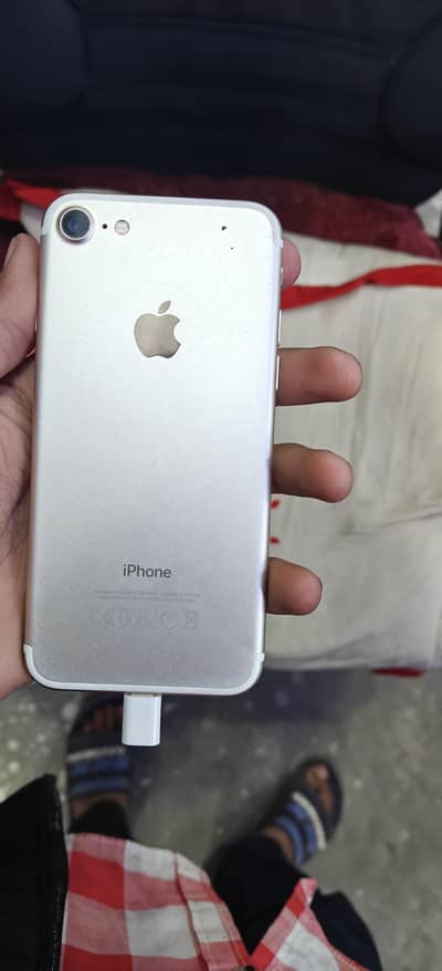 iPhone 7 PTA 128GB All okay koi bhi masla nhi Hai final 15000