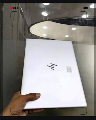 Hp Elietbook 840 G5 i5 8th gen 16gb ram 512gb sad