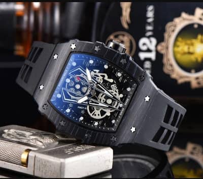 smart wacth avilable import from uk