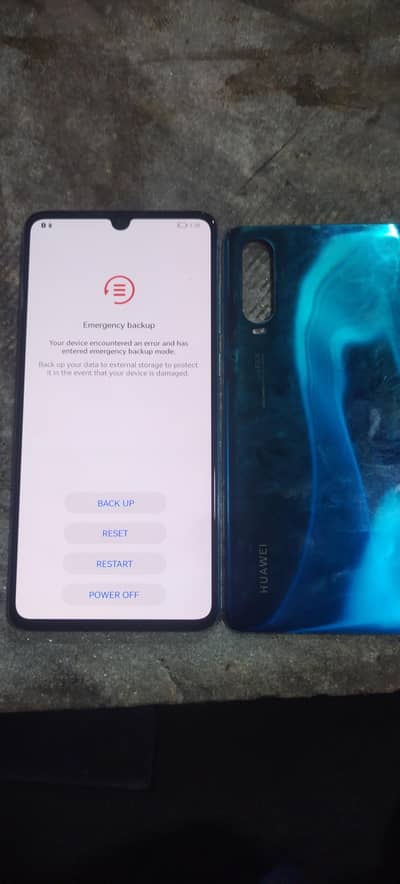 huawei p30 8+128. upr jo pitcher me ha is ye masla ha jo screen pe ha