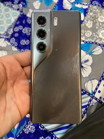 Camon 40 pro edge display