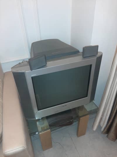 Sony wega trinitron genuine, almost brand new condition