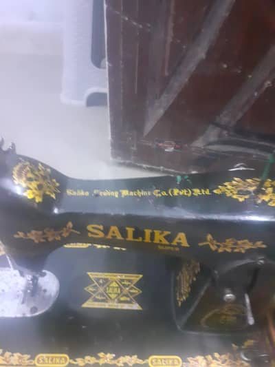 original salka salai mashoin hai moter ky sat . ak kharabi nahi h