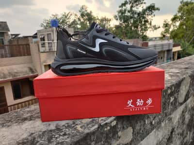 running shoes joggers for sale 0316/1736/128 size 8/9/10